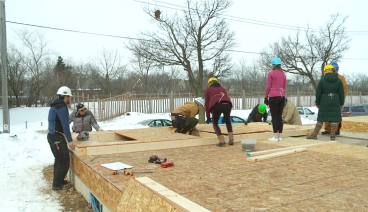 Students Use Their Spring Break to Help Habitat For Humanity